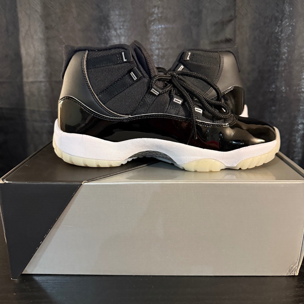 Jordan 11 Jubilee 25th anniversary - Picture 3 of 13